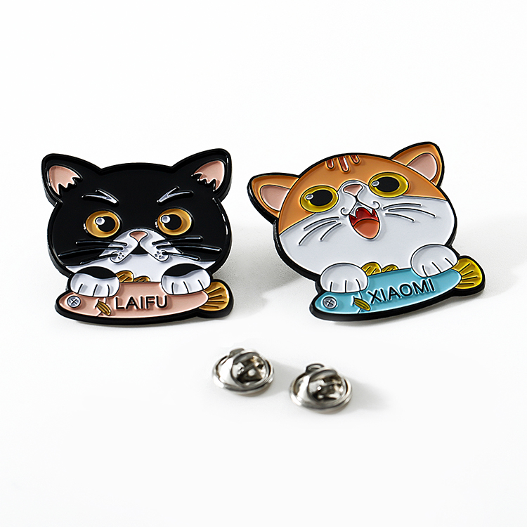 Metal Customized Gold Enamel Lucky Cat Pin