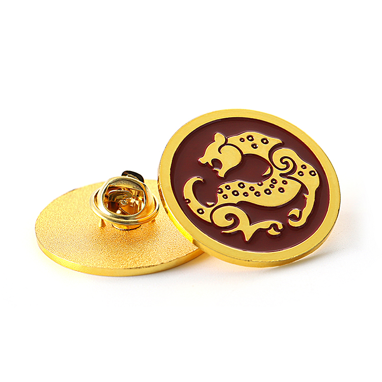 Metal Custom Gold Round Tiger Pin