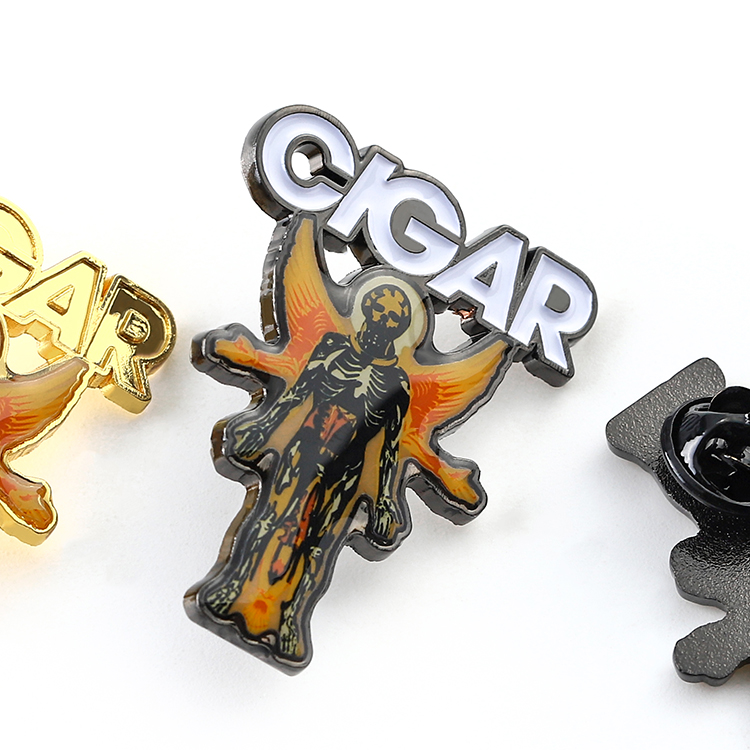 Offset Printed Zinc Alloy Metal Lapel Pin for Shirt Gold And Black